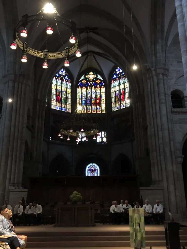 Der Chor vor dem Basler Münster